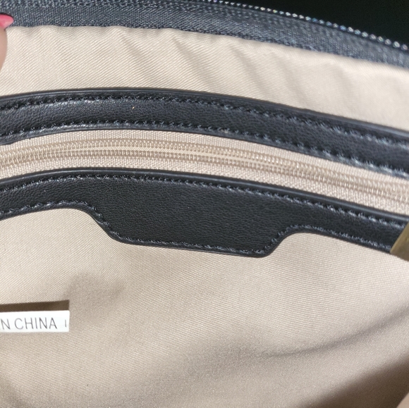 Black clutch purse - Picture 8 of 8